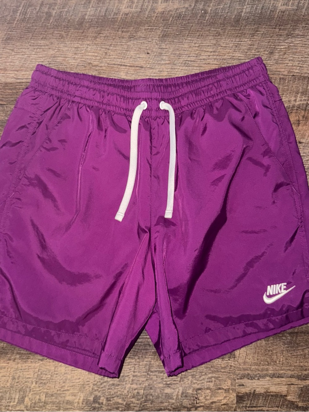 Nike Woven Flow Shorts Mesh Athletic Shorts Purple with White Logo Size Medium